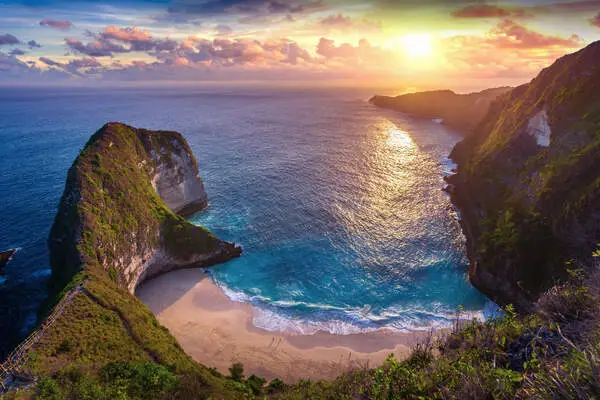 Destinasi Wisata Kelingking Beach Nusa Penida Transport Bali Tour Agency 1