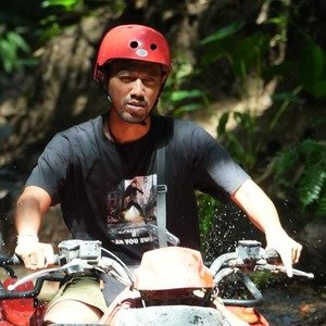 Nusa Penida Tour and Transport 2 Dewa Bayu