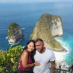 Kelingking Cliff overlooking the ocean in West Nusa Penida